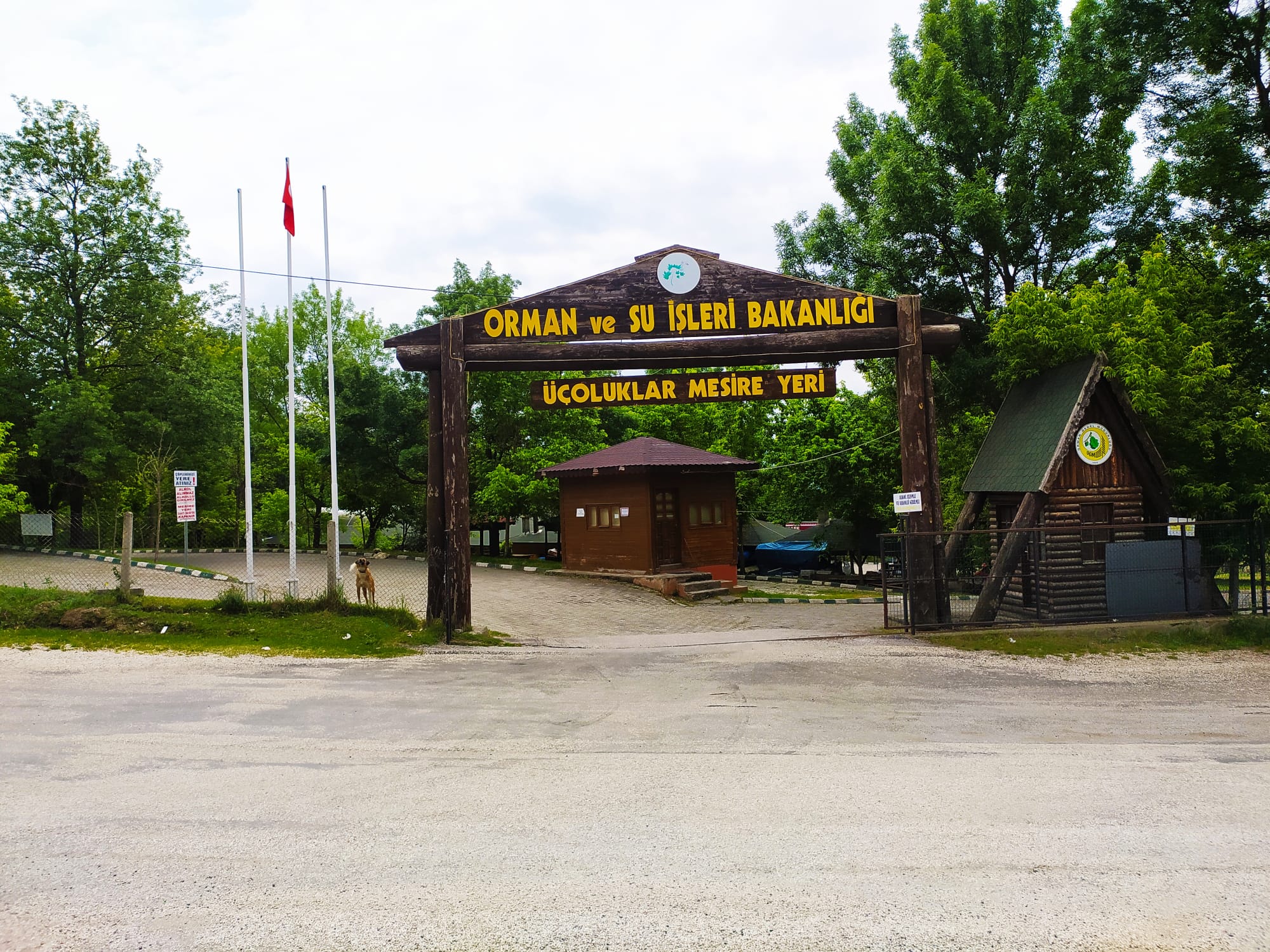 Üçoluklar Orman Parkı